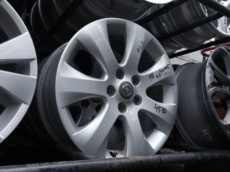 Felgi aluminiowe używane komplet Opel 7.0x17" 5x115 ET44 70.1 FU14550