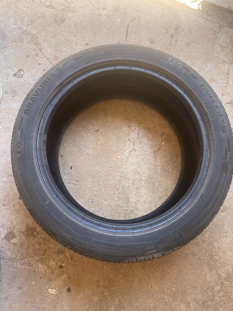 Pneu Barum Bravuris 5 225/45 R 17 94Y