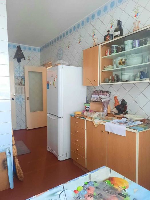 HE S4 Продам 3 комнатную квартиру метро Роганский ж/м ул. Луи Пастера