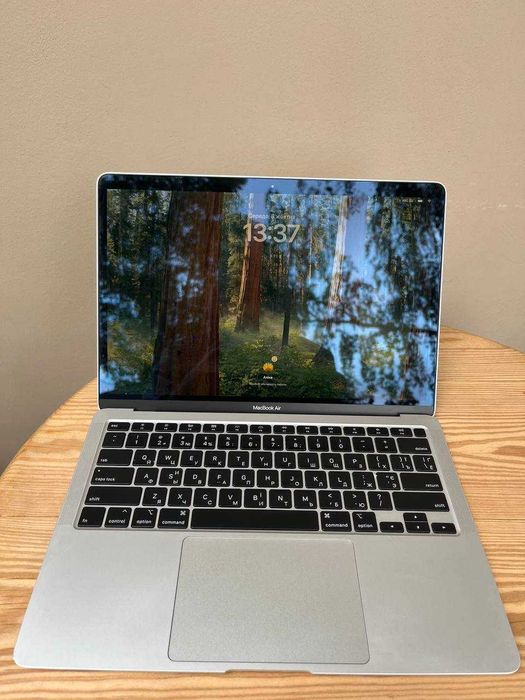 Macbook Air 13 2020 року 8/512gb