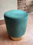 Zielony puf welur