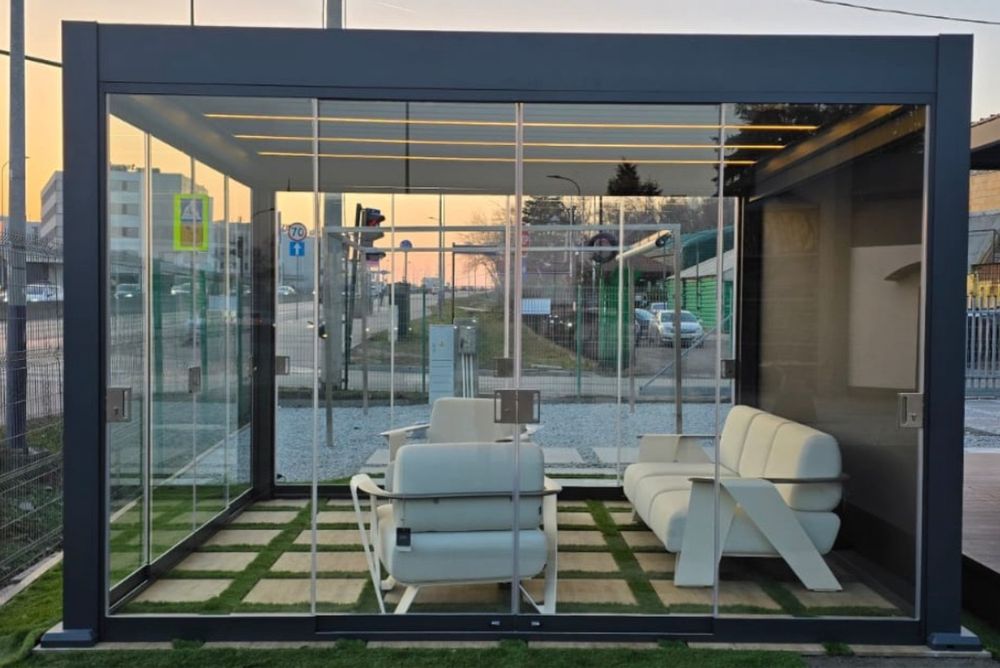 Pergola 4x4 oświetlenie led w lamelach suwanki szklane WYPRZEDAZ