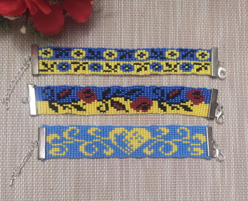 Браслети з бісеру