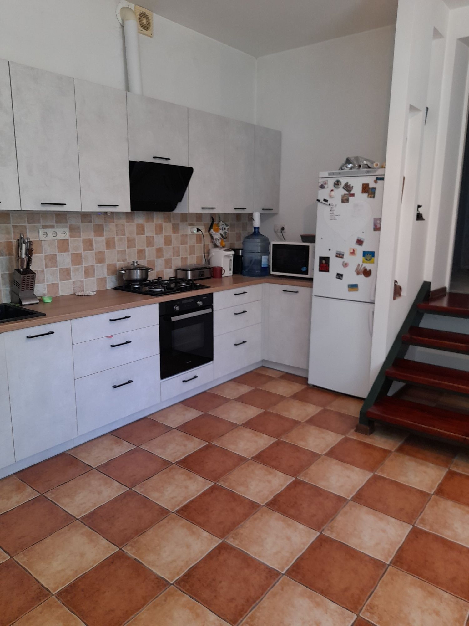 Продам 2х этажный дом Коммунарский район