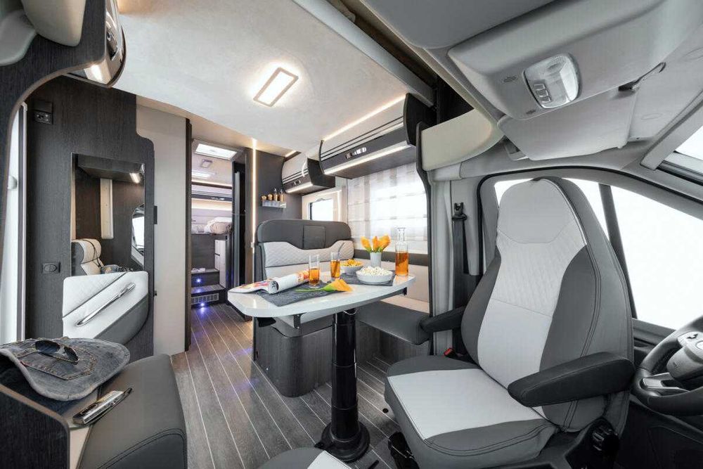 Wynajem Kampera Roller Team 5 osób rok 2025 wersja ZIMOWA!