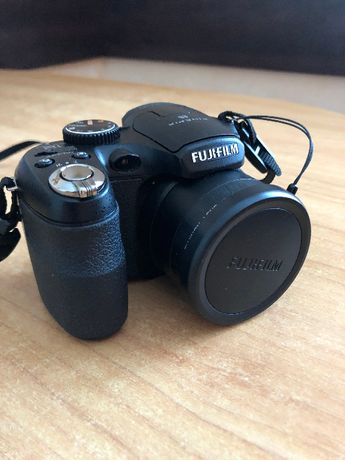 Продам цыфровую камеру Fuji FinePix S1600