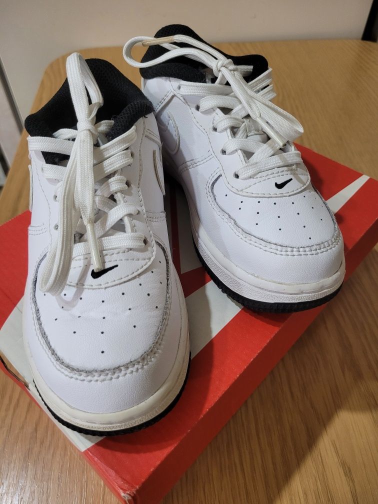 Кросівки Nike 27 розмір
