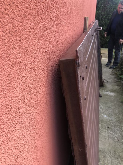 Brama garażowa dwuskrzydłowa