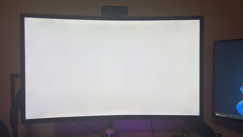 Monitor 27'  144Hz HDR Samsung LCHG70QQUXEN