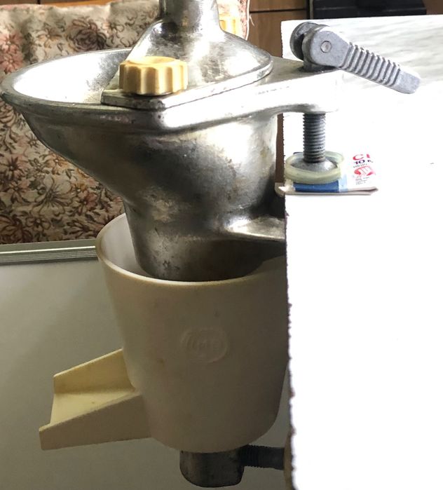 Соковыжималка ручная MR