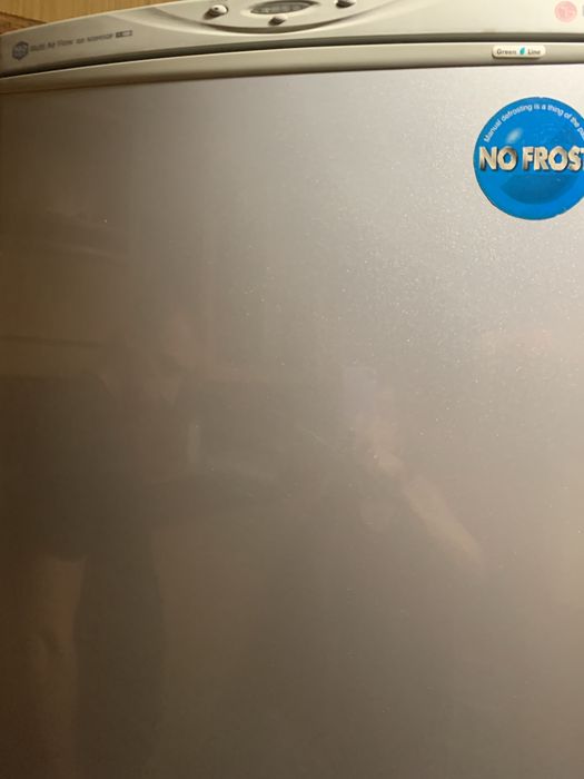 Большой холодильник LG. в отличном состоянии