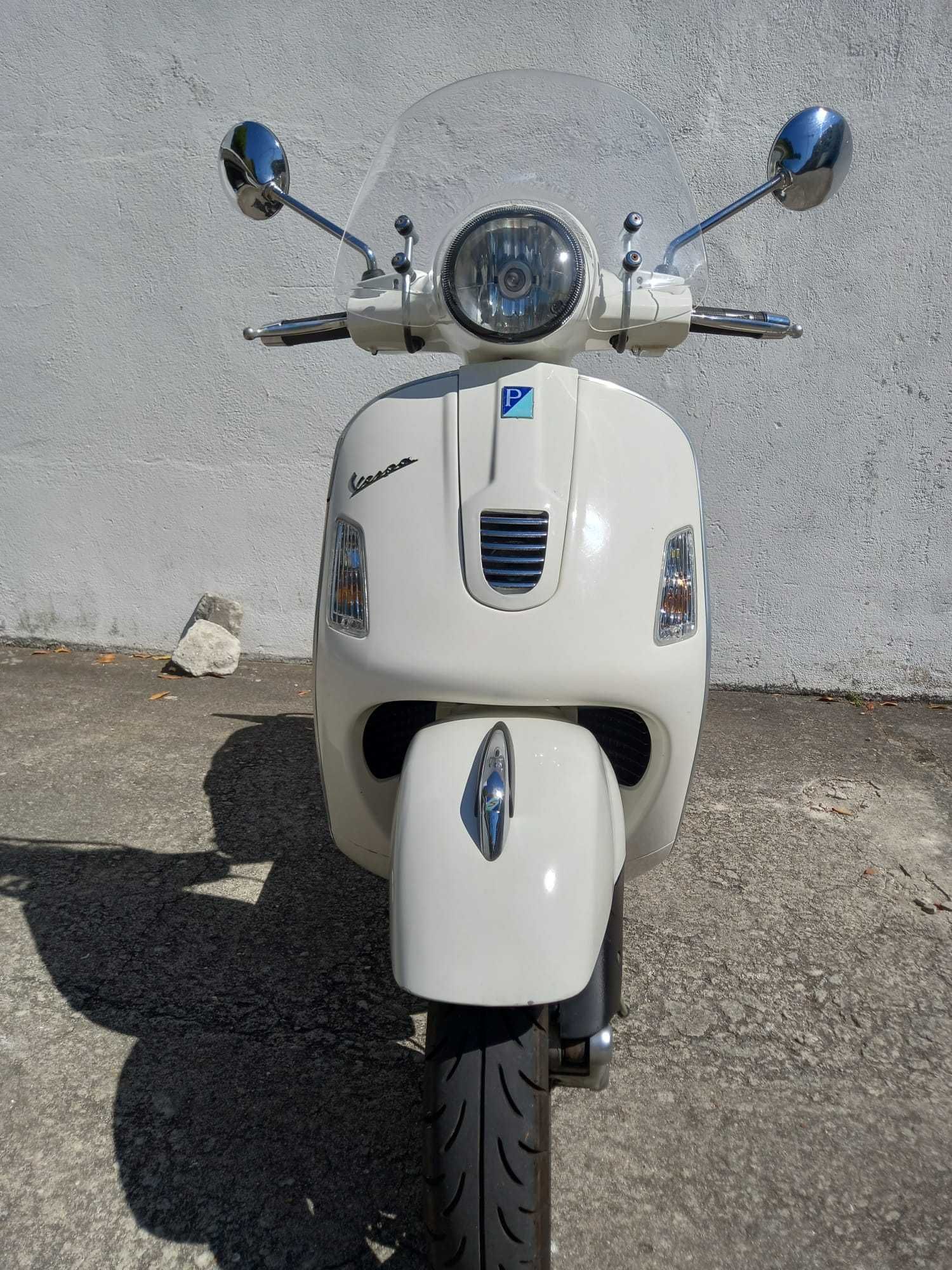Vespa GTS 300 ie