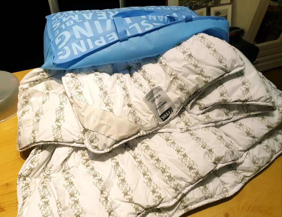 Kołdra (155×200) ciepła, skandynawska, poszycie z batystu