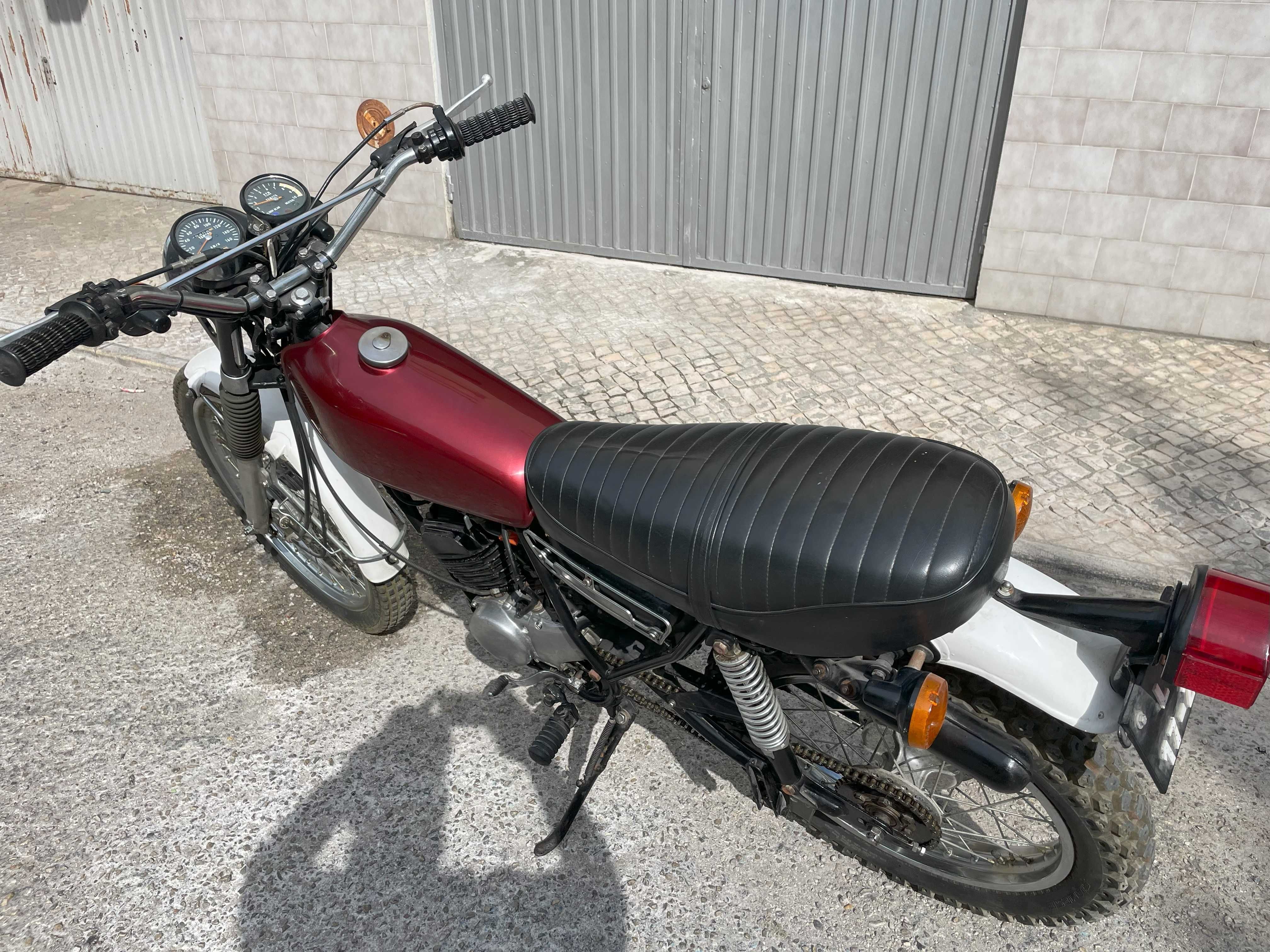 Moto Yamaha 125AT Enduro 1978