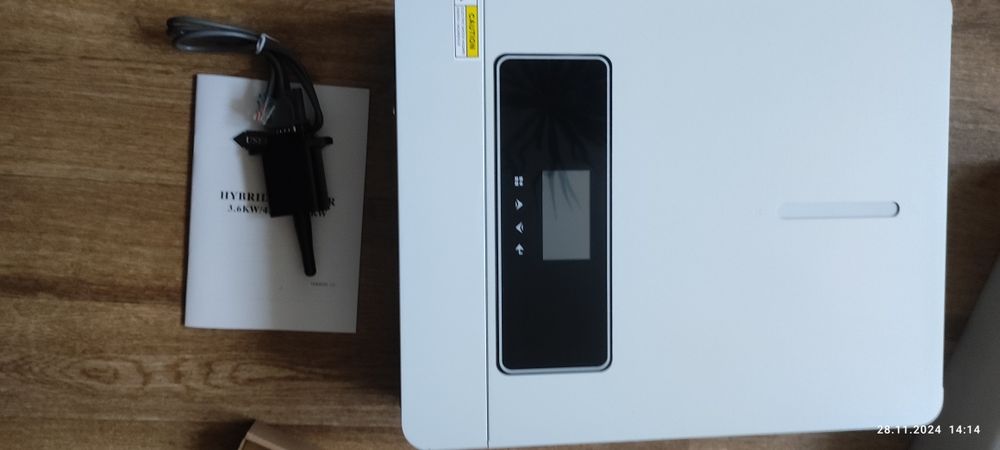 Гибридный инвертор Esgsolax 24v 4200kw MPPT+ WiFi