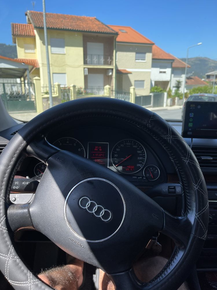 Audi a4 1.6 gasolina sin ningun problema el carro esta a circular