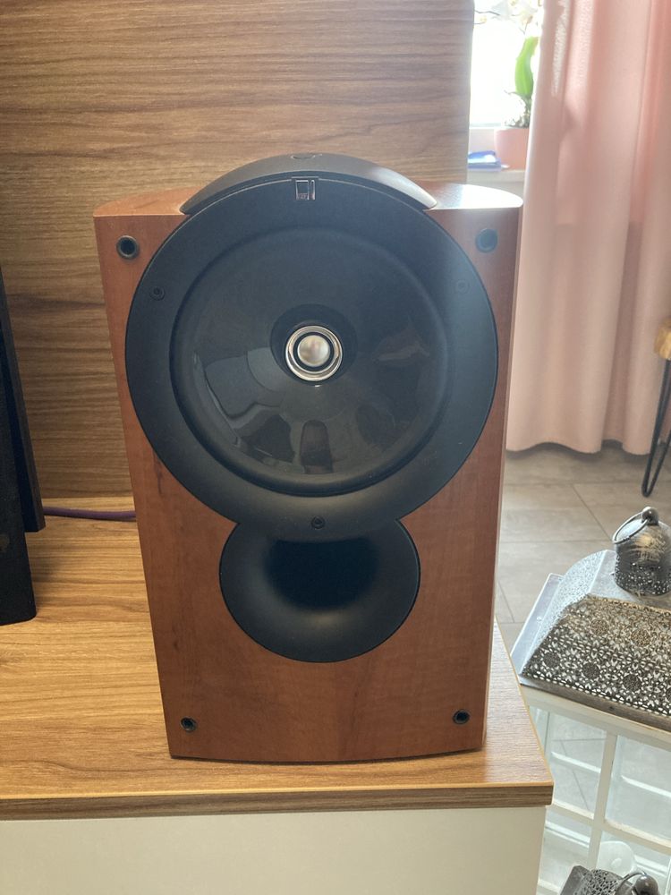 Kolumny podstawkowe Kef Q1