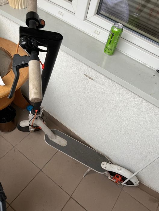 Продам електросамокат Xiaomi