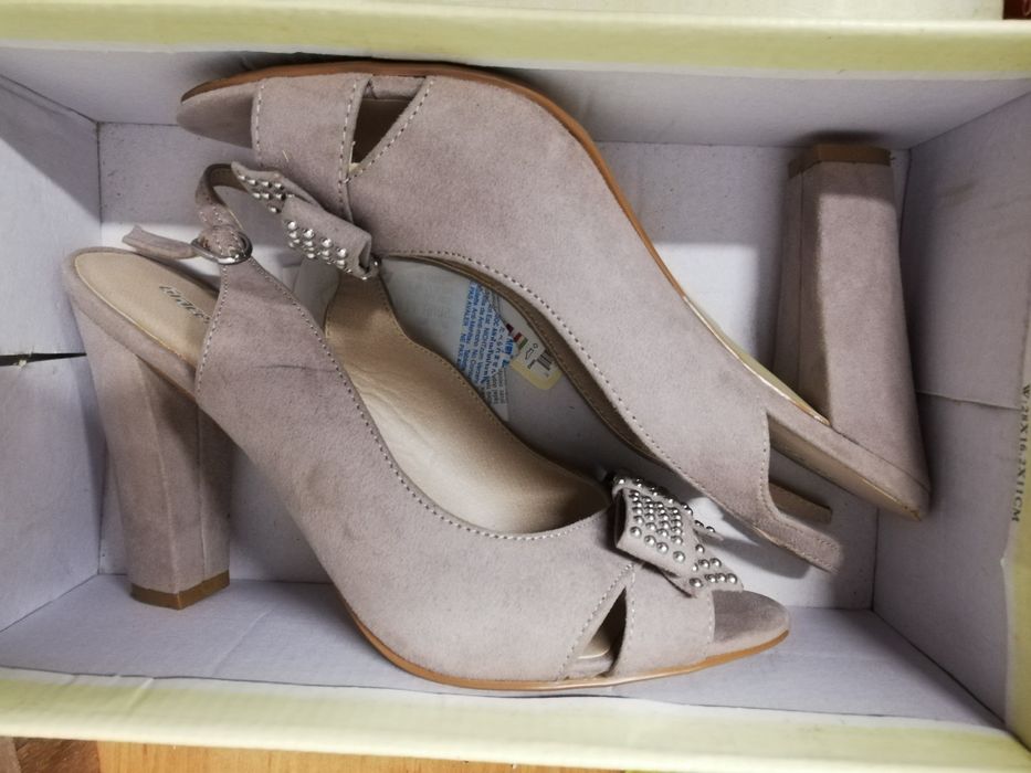 Buty na obcasie rozm 37