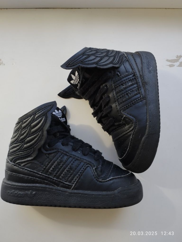 Дитячі кросівки хайтопи adidas jeremy Scott