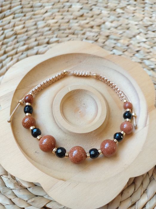 Piasek pustyni, czarny agat