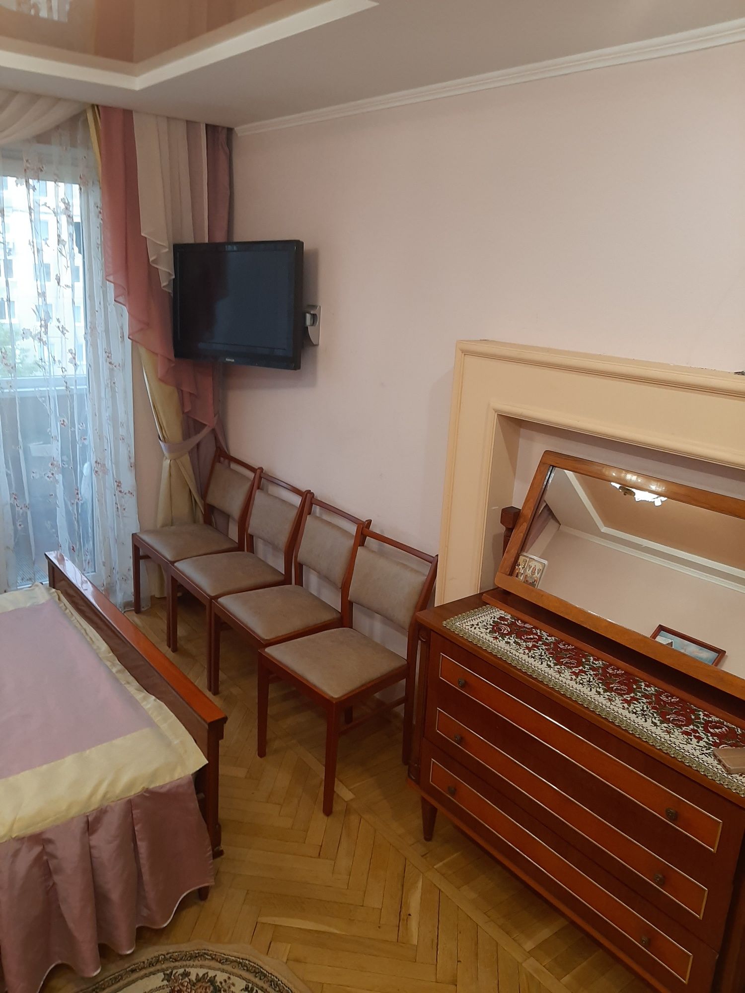 Сдам 2х комнатную квартиру  студию , ж/м Коммунар, ул. Метростроевская