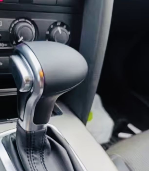 Ручка кожух комплект автоматичної коробки Audi A4 A5 Q5 A6L вантажівок