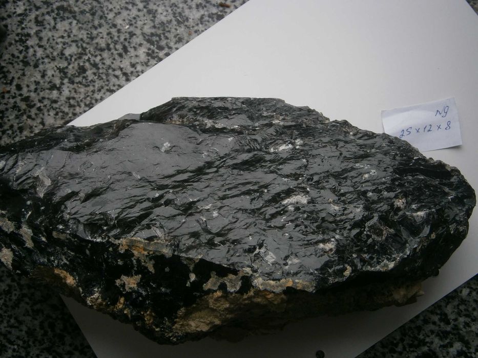 Моріон Зразок 3,7 кг чорний Кварц