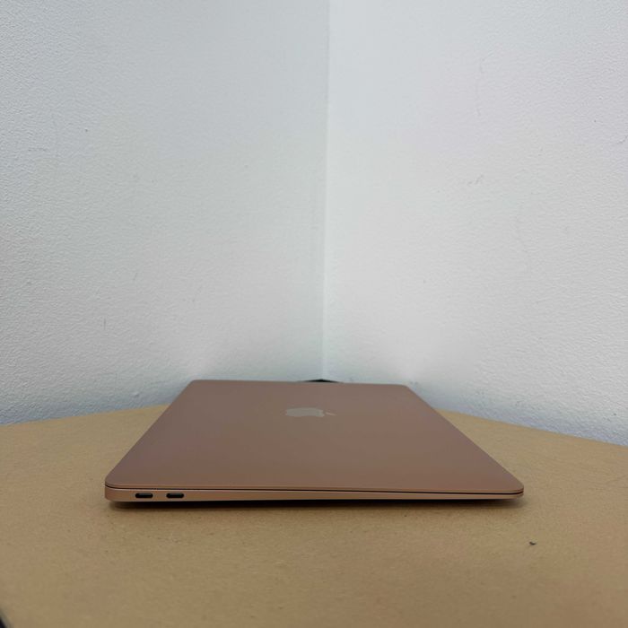 Macbook Air 2019 { i5 | 8gb | 128 ssd) Як новий . Гарантія