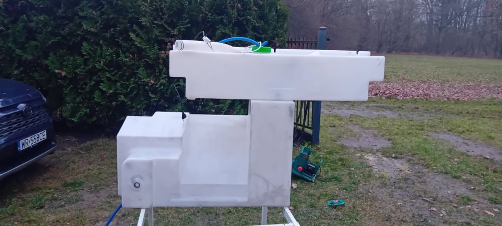 Sprzedam zbiorniki na wodę do kampera