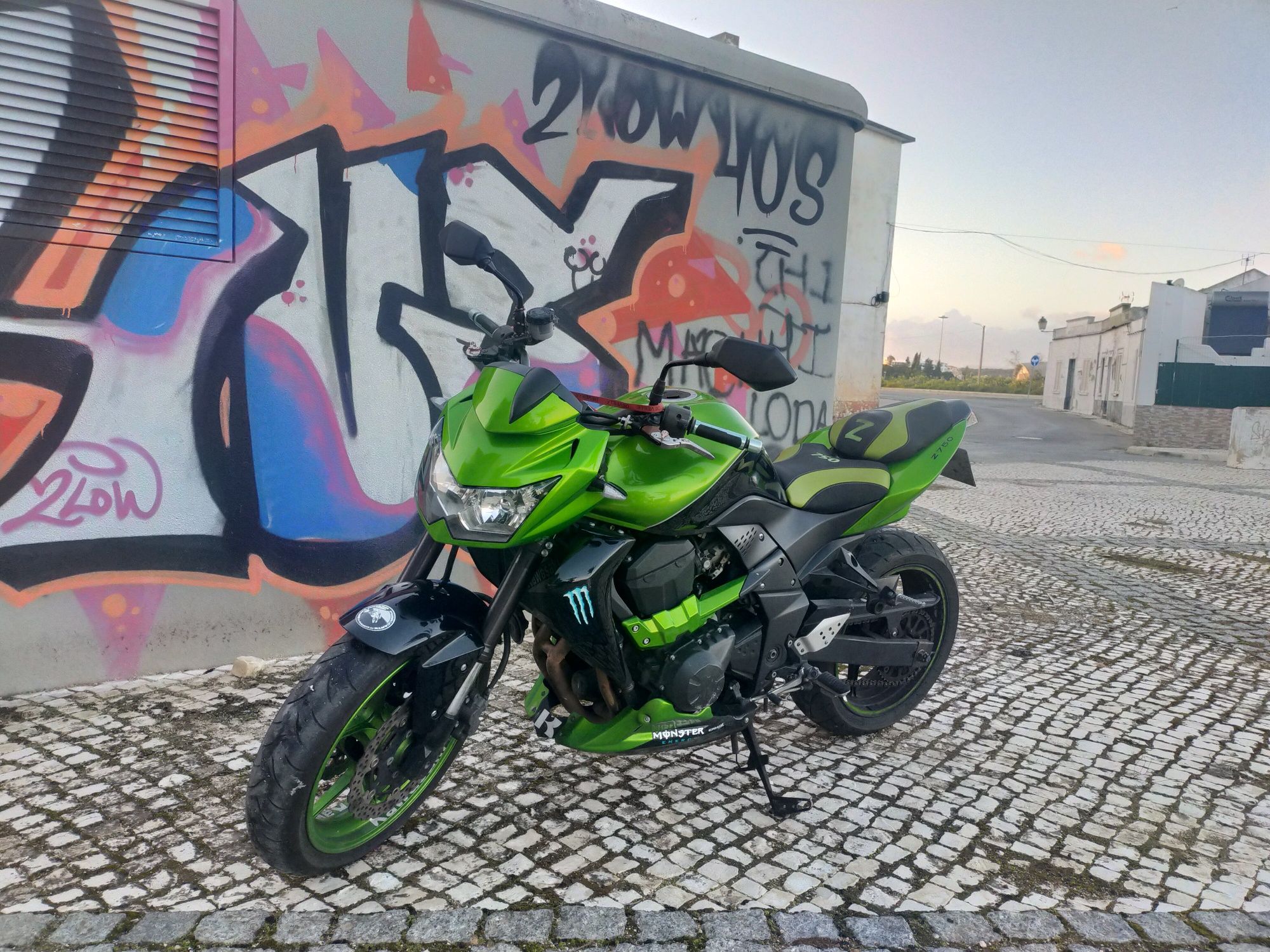 Vendo Kawasaki Z750