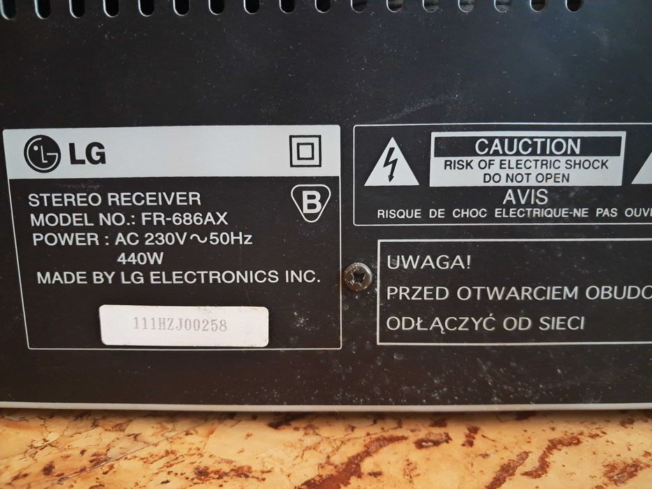 wieża LG FR-686, 2xgłośniki, pilot moc 240