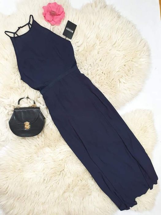 Nowa długa sukienka, granatowa, na ramiączkach