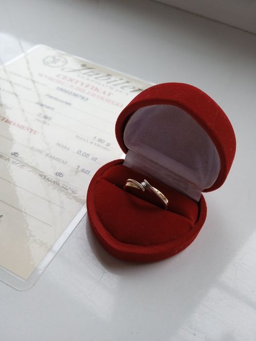 Złoty Pierścionek zaręczynowy diament 0.05 ct Złoto 585 od Terpiłowski