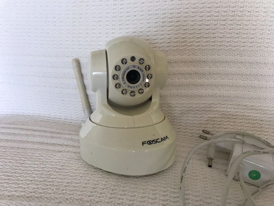 Câmera de videovigilância Ip Wireless Foscam F8918W Branca