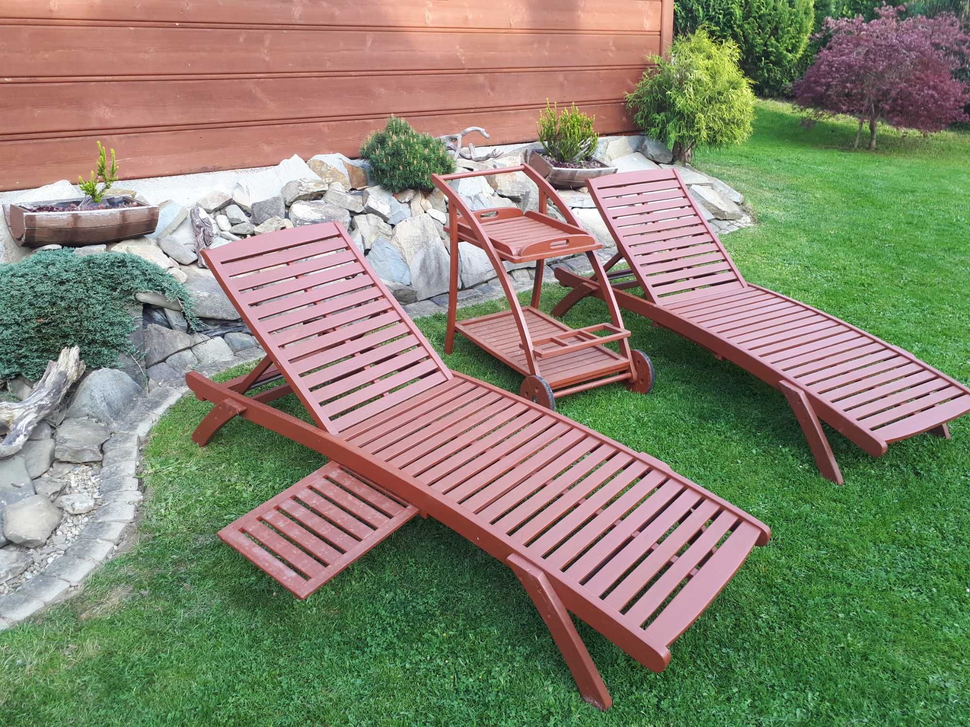 2 lezaki drewniane ogrodowe +stolik