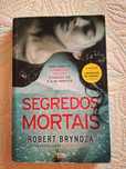 Livro Segredos Mortais de Robert Bryndza