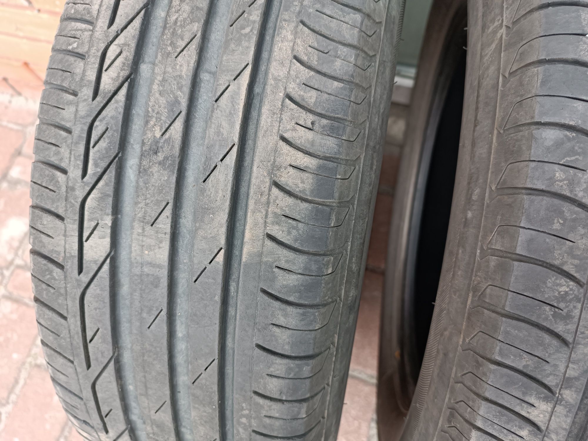 Літні шини Bridgestone Turanza 195/65  r15 у відмінному стані,