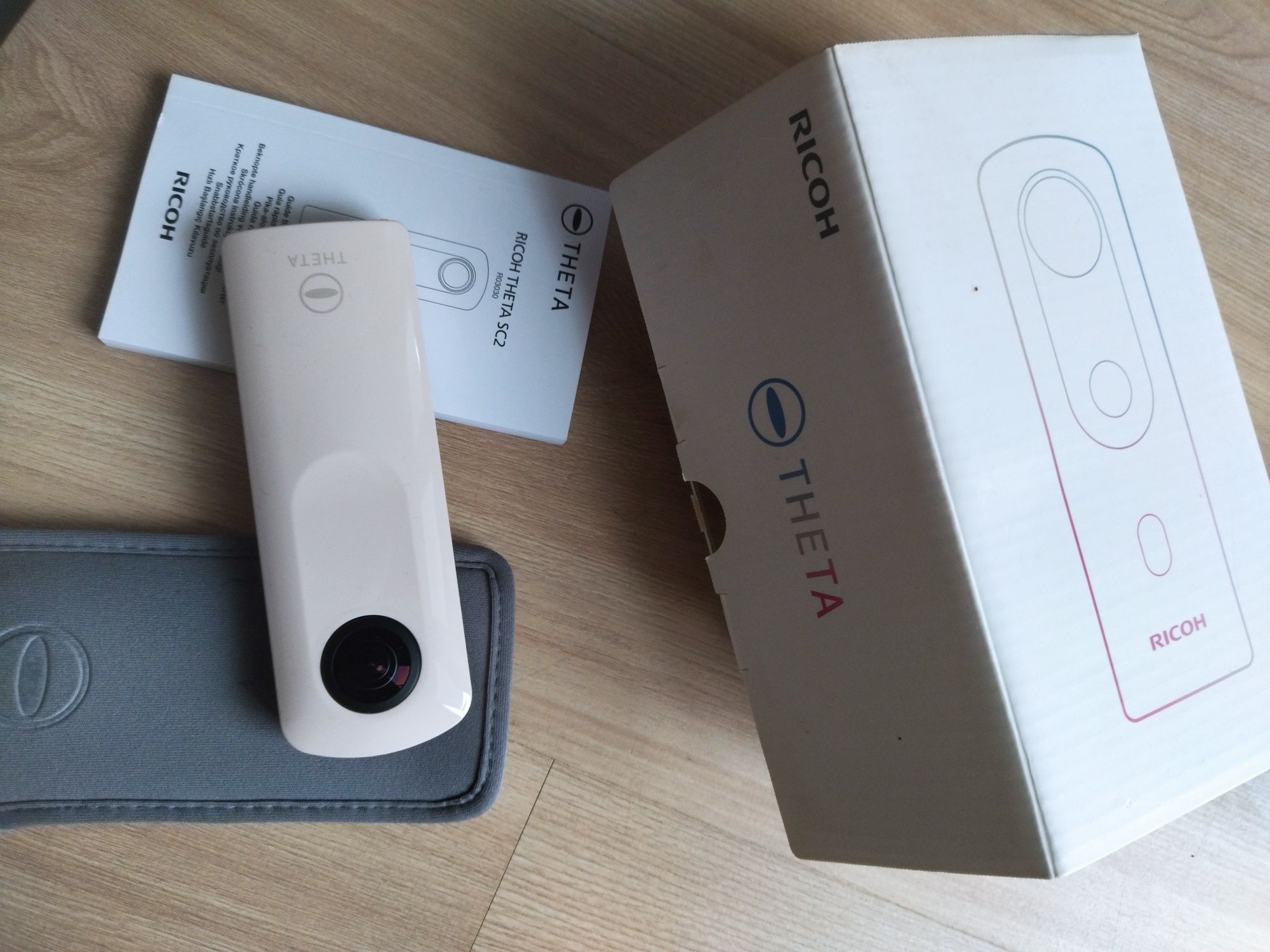 Kamera sportowa 360 stopni Ricoh Theta SC2 biała stan idealny