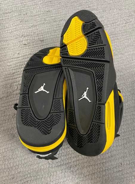 Nowe Nike air Jordan 4 Thunder Eu 42