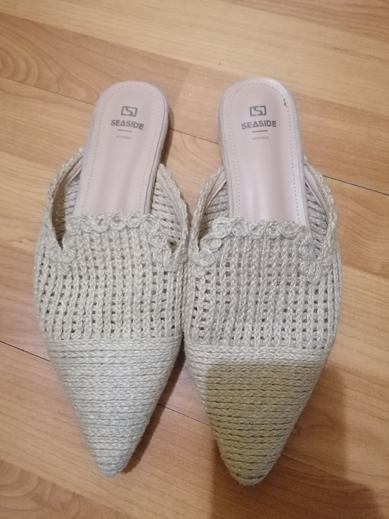 Mules em bico de corda