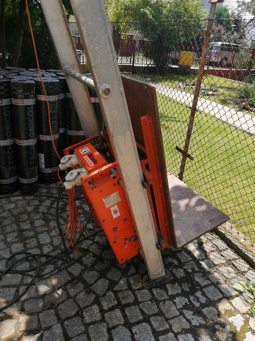 Winda Geda Comfort w komplecie z dodatkowym napędem Geda Lift. 27mb