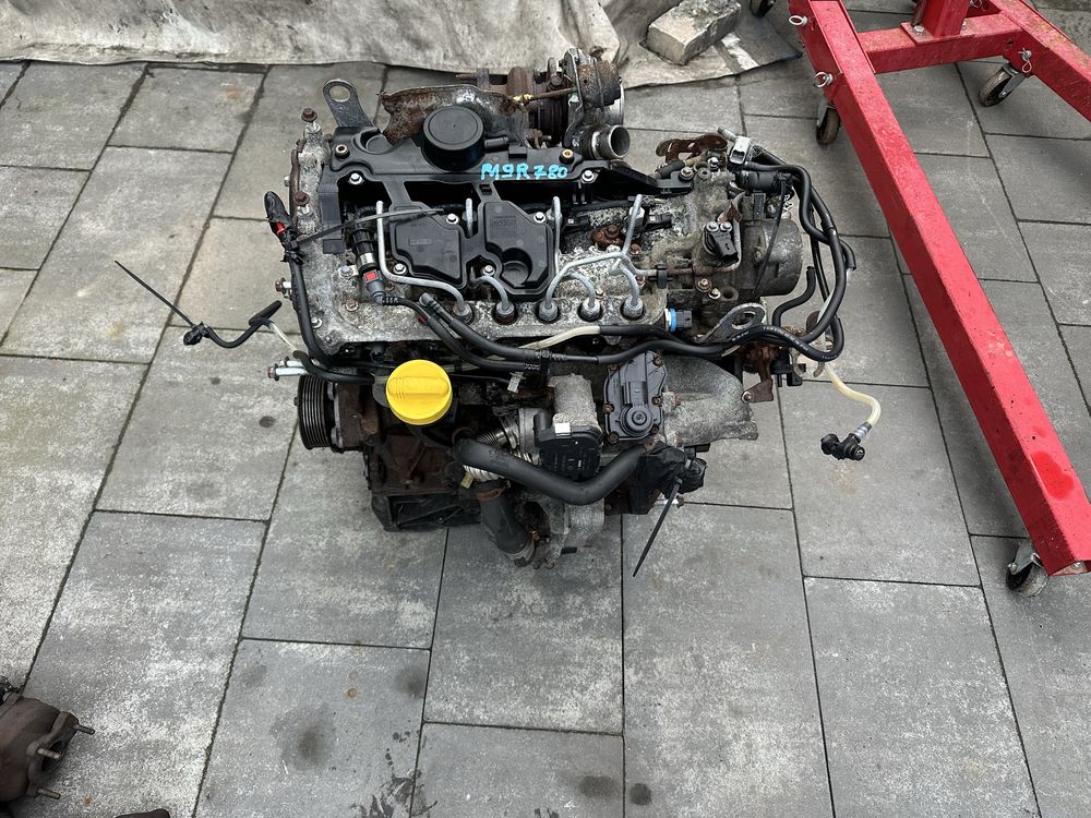 Двигун Мотор Двигатель 2.0 DCI M9R Трафік Renault Trafik Opel Vivaro