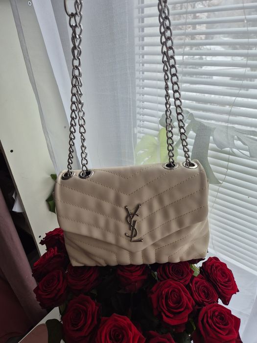 Torebka kremowa pikowana w jodełkę