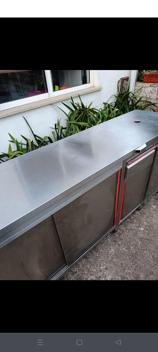 Banca para máquina de café com tulha