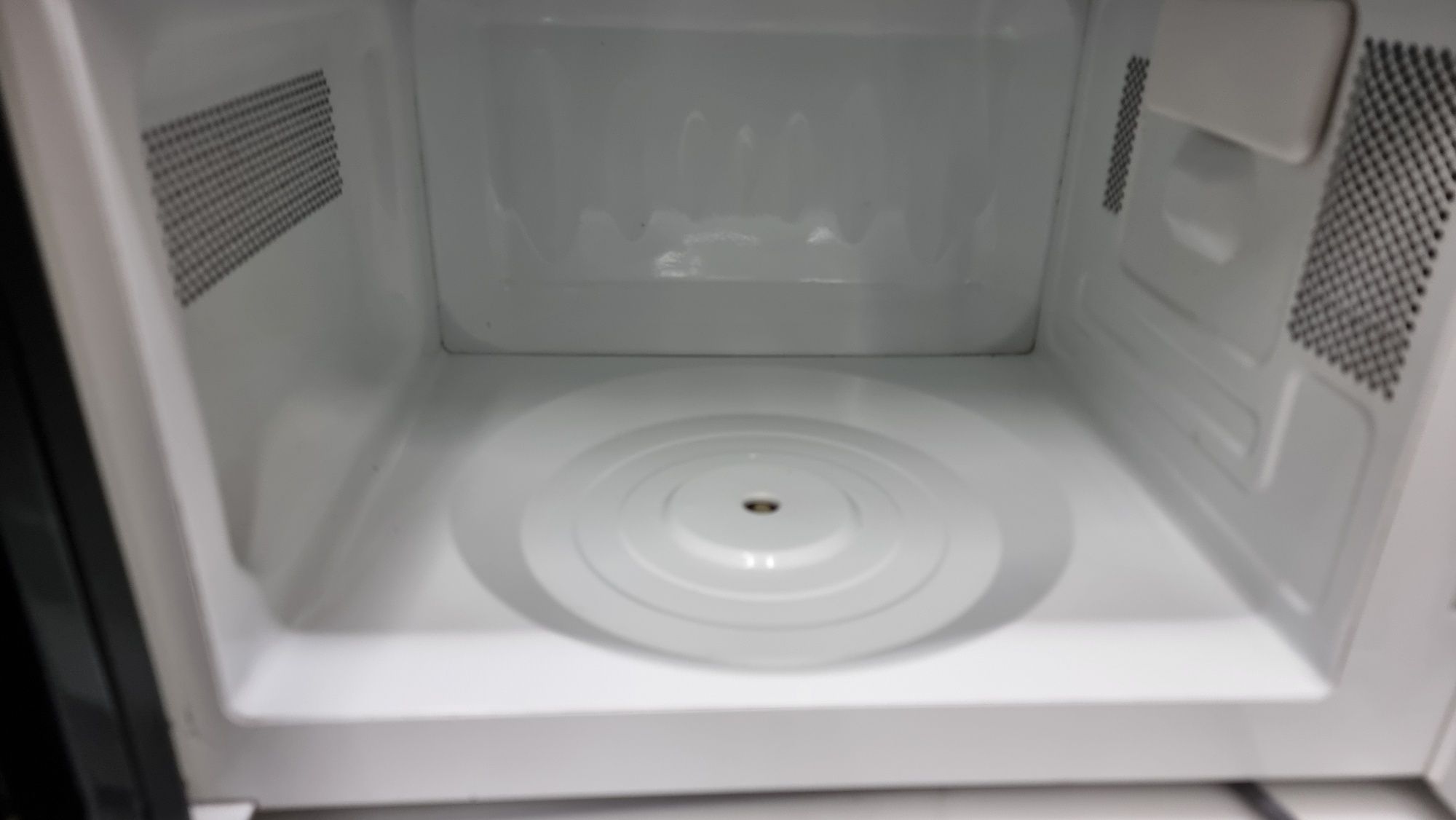 Microondas LG impecável