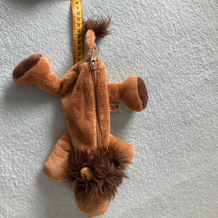 Estojo Nici Peluche Leão