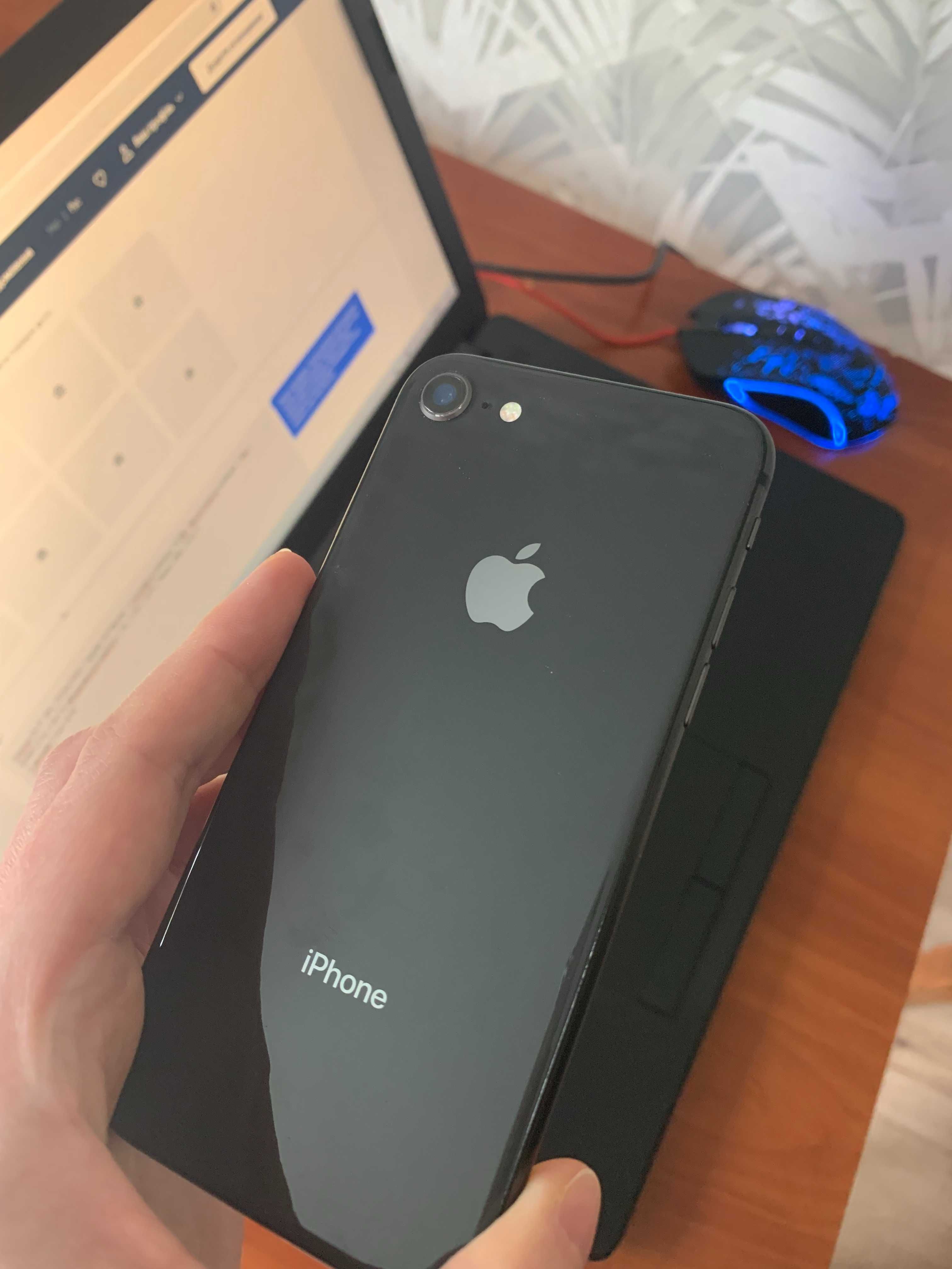 Продам мобільний телефон Apple iPhone 8 64GB Space Gray