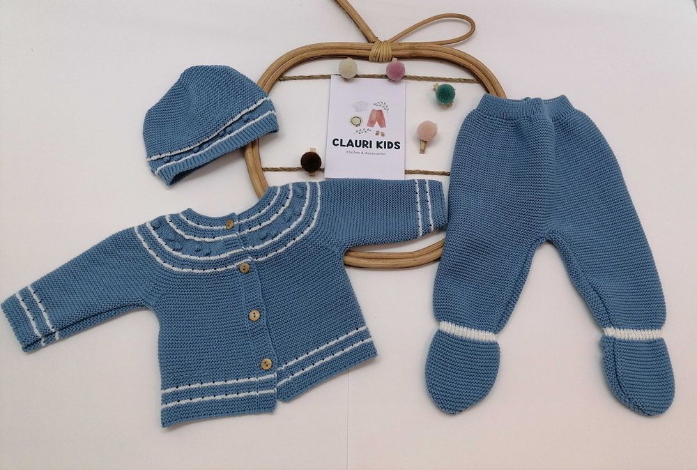 Conjunto 3 peças malha pompom azul cobalto (camisola , gorro e calças)
