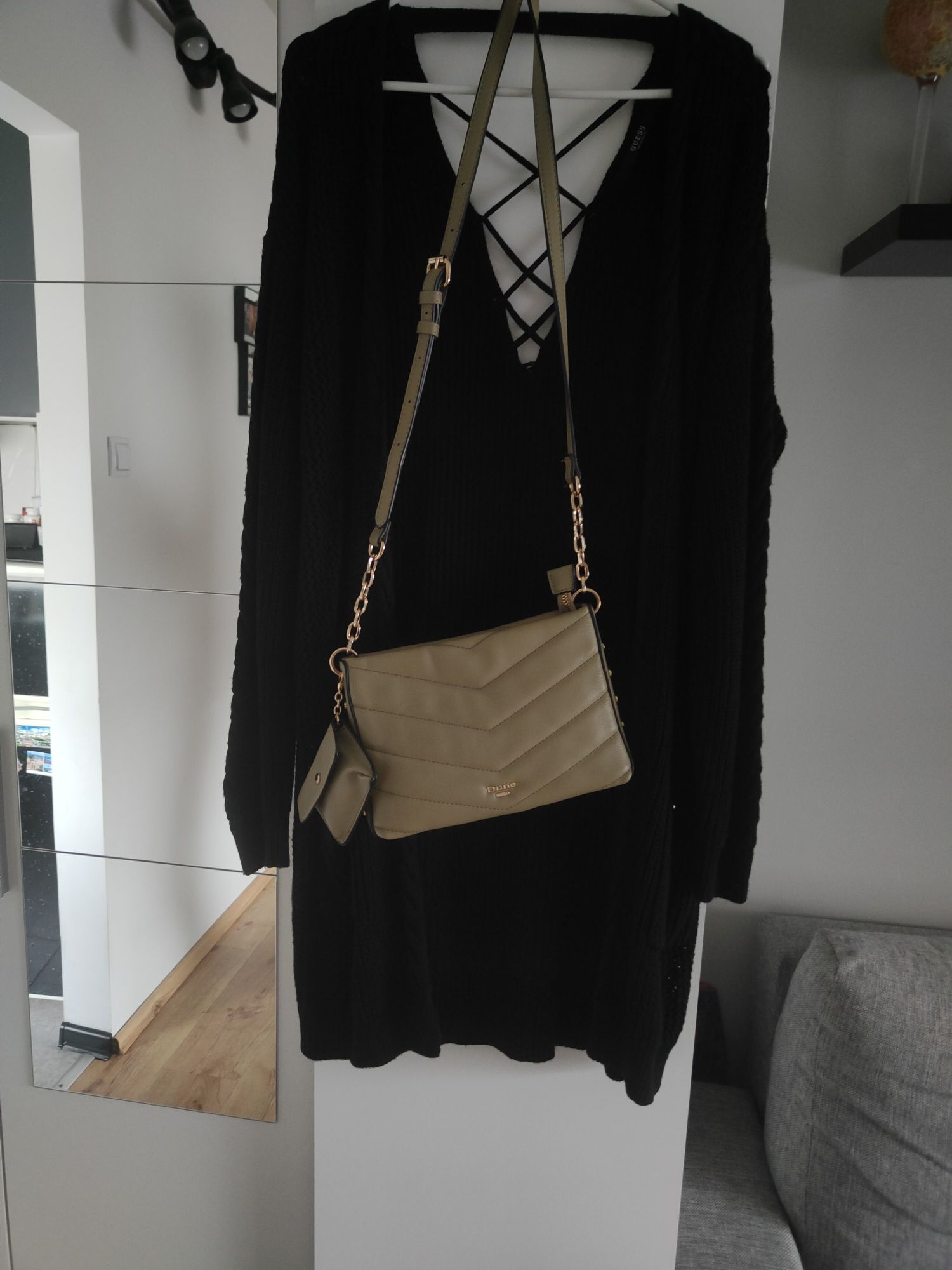 Guess Sweter czarny kardigan długi oversize